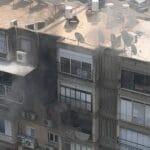 שריפה בדירה בבניין מגורים בחיפה (צילום: נור אלדין אלעבאסי)