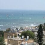 מאות גולשים מכל הארץ בחיפה באמצע השבוע – יום ב', 29/6/20, 11:00 בבוקר (צילום: ירון כרמי)
