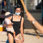 מיצג תנועת "XR – המרד בהכחדה" – טיילת בת גלים בחיפה (צילום: ירון כרמי)