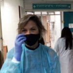 נגה כרמי • מסע מצולם במעבדת כללית בנשר (צילום: ירון כרמי)