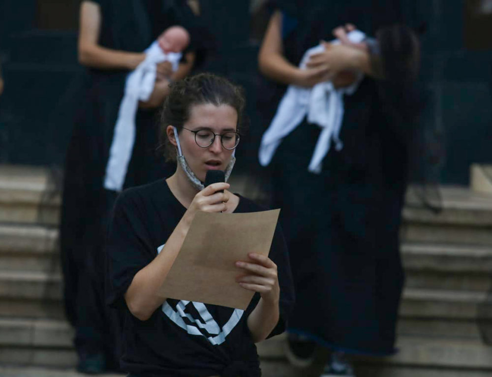 מורן בן צבי, פעילה בתנועת "המרד בהכחדה" (צילום: אלונה שרף)