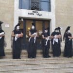 הלוויה לכדור הארץ | הפגנה מול עיריית חיפה – המרד בהכחדה (צילום: חגית אברהם)