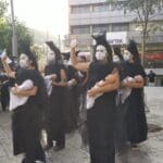 הלוויה לכדור הארץ | הפגנה מול עיריית חיפה – המרד בהכחדה (צילום: חגית אברהם)