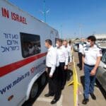 בדיקת קורונה – המעבדה הניידת – תשובה בתוך רבע שעה (צילום: מד"א)