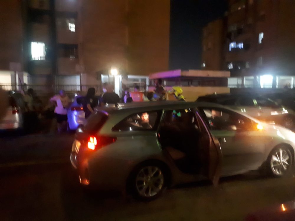 זירת ירי בבית ברחוב ערד בחיפה • גבר ואישה נפצעו (צילום: איחוד הצלה)