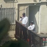 תקיעת שופר מחצר הבית בחיפה – ראש השנה בסגר הקורונה (צילום: חנה מורג)