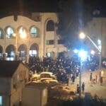 הפרה המונית של הסגר בישיבת יחל ישראל ברמת טז'ניץ בחיפה 19/9/20 (צילום: צוות חי פה בשטח)