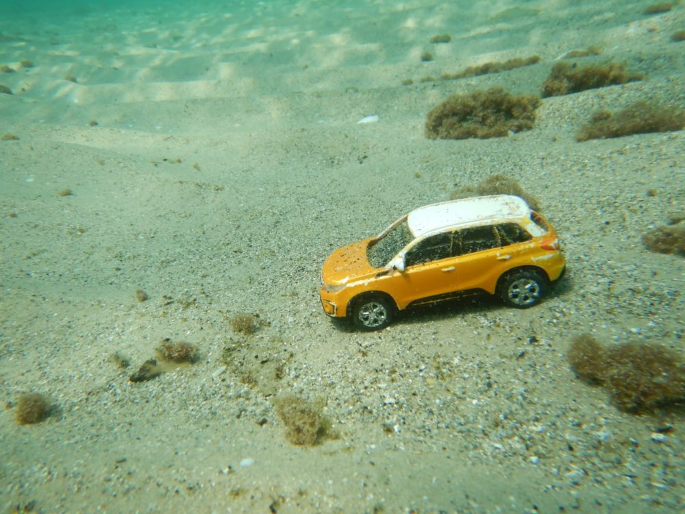 מכונית צעצוע שהגיעה מלבנון (צילום: מוטי מנדלסון)