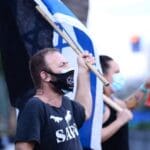 מחאת הדגלים השחורים – הפגנות נגד הממשלה במרכז זיו – חיפה (צילום: חגית אברהם)