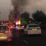 רכב עולה באש (חי פה בשטח)