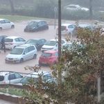הצפה במגרש חניה ברחוב הרותם בחיפה – נזק למכוניות (צילום: שמעון פיביש)