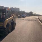 התקנת באמפרים באזור חוף הגולשים בטיילת ראש הכרמל בחיפה – יוברט המפרי – חוף הכנסיה (צילום: חי פה)