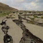 חוף מינרל הנטוש החניה התמוטטה | אזור ים המלח (צילום: מוטי מנדלסון)