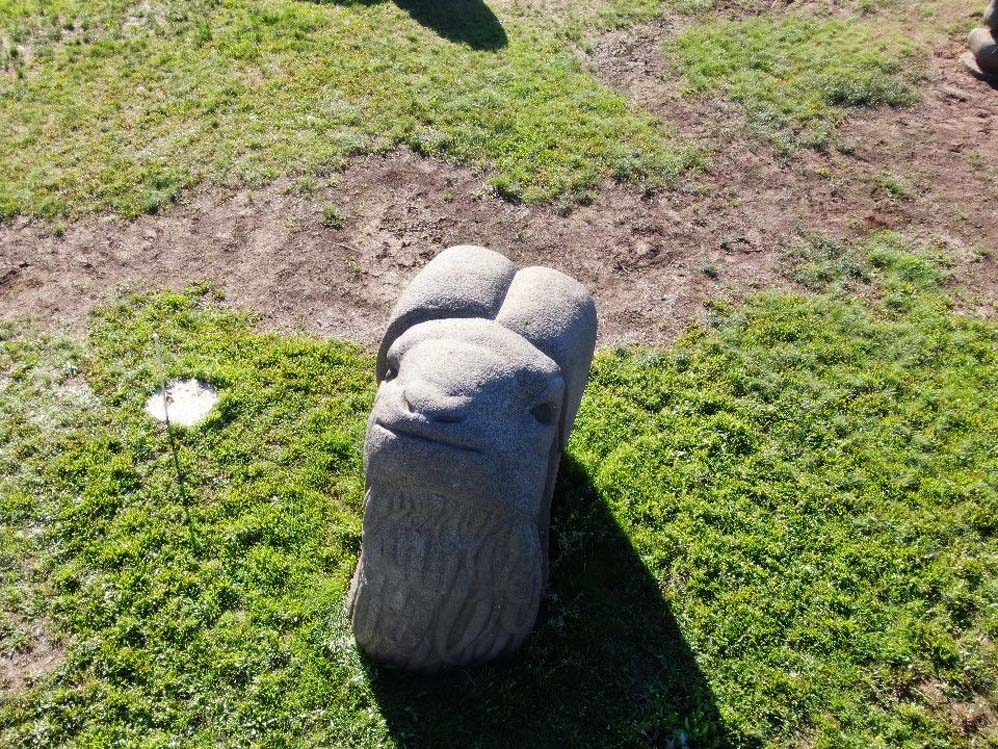 בזלטון - גן פסלי ענק מאבן בזלת - קיבוץ עין כרמל (צילום: מרום בן-אריה)