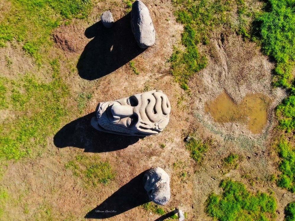 בזלטון - גן פסלי ענק מאבן בזלת - קיבוץ עין כרמל (צילום: מרום בן-אריה)