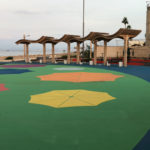 משטח מרופד למשחקים – טיילת חולדה בחיפה (צילום: ירון כרמי)