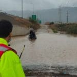 חילוץ רכב שטח ששקע (צילום: כבאות והצלה)