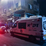 גופת גבר גלמוד במצב ריקבון ברחוב החלוץ בחיפה (צילום: זק"א)