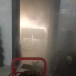 מפוח לפינוי עשן | שרפה בדירה ברחוב דוד מרכוס בחיפה (צילום: כבאות והצלה)