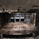 קולנוע שביט – מבנה נטוש באמצע הכרמל – מבט עדכני  מתוך המבנה (צילום: עומר מוזר)