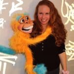 עדי לסרי והבובה ג'וי (צילום מעמוד הפייסבוק של עדי)