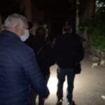 סמטה חשוכה ובה תחנה לממכר סמים • החצר האחורית של החצר האחורית של חיפה | סיור מצולם בעקבות הפשיעה והביטחון האישי (צילום: ירון כרמי)