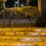 מדרגות שוקרי • החצר האחורית של החצר האחורית של חיפה | סיור מצולם בעקבות הפשיעה והביטחון האישי (צילום: ירון כרמי)