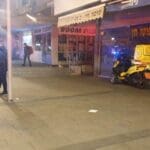 בן 33 נדקר בקריית אתא – זירת האירוע (צילום: מד"א)