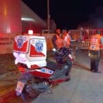 שרפת ענק במוסך משאיות בצ'ק פוסט בחיפה (צילום: איחוד הצלה)