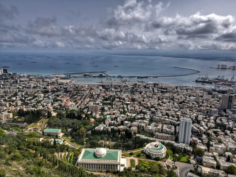 חיפה, הגנים הבהאים מפרץ חיפה (צילום רחפן מאת גלעד שטיין)