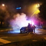 רכב עלה באש בדרך צרפת בסמוך לבית הלוחם (צילום: חי פה)