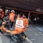 הצתת חניון תחת מבנה מגורים בחיפה כ-60 נפגעים משאיפת עשן (צילום: איחוד הצלה)