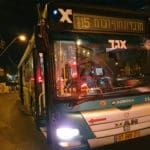 אוטובוס של אגד הותקף באבנים ברחוב שבתאי לוי (צילום: חי פה)