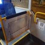 אוטובוס של אגד הותקף באבנים ברחוב שבתאי לוי (צילום: חי פה)