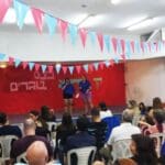 כנס מחאה נגד סגירת קן הנוער העובד והלומד בכרמל הצרפתי (צילום: שקד ברויר)
