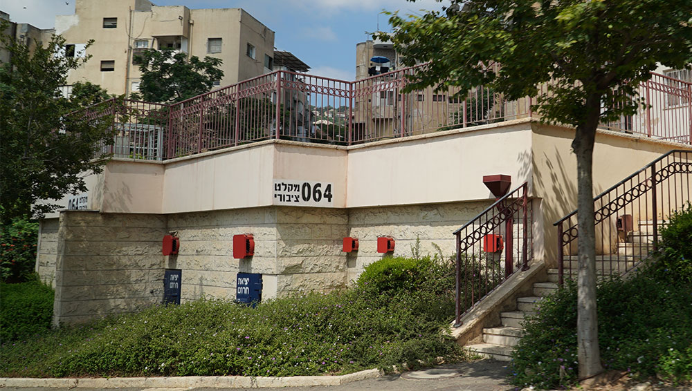 מטלט ציבורי בשכונת ואדי סאליב בחיפה (צילום: ירון כרמי)
