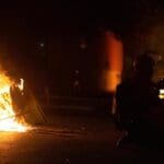 אש ברחובות חיפה – התפרעות פרו-פלסטינית בשדרות בן גוריון 11/5/21 (צילום: שי רגב)