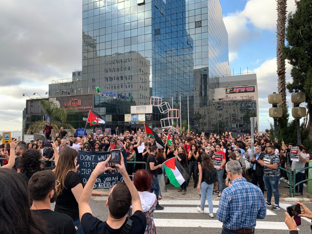 הפגנה פרו פלסטינית ברחוב הנביאים בחיפה (צילום: חי פה - תאגיד החדשות)
