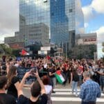 הפגנה פרו פלסטינית ברחוב הנביאים בחיפה (צילום: חי פה – תאגיד החדשות)