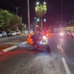 תאונת דרכים ברחוב טשרניחובסקי – רכב הקיה התנגש במכוניות חונות (צילום: אלכסנדרה שר)