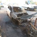 רכב שרוף במסדה (צילום: חי פה בשטח)