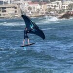 גד אבידור מול טייל בת גלים – ווינג סרף – Wing Surf • ענף גלישה חדש ומסקרן בחופי חיפה (צילום: ירון כרמי)