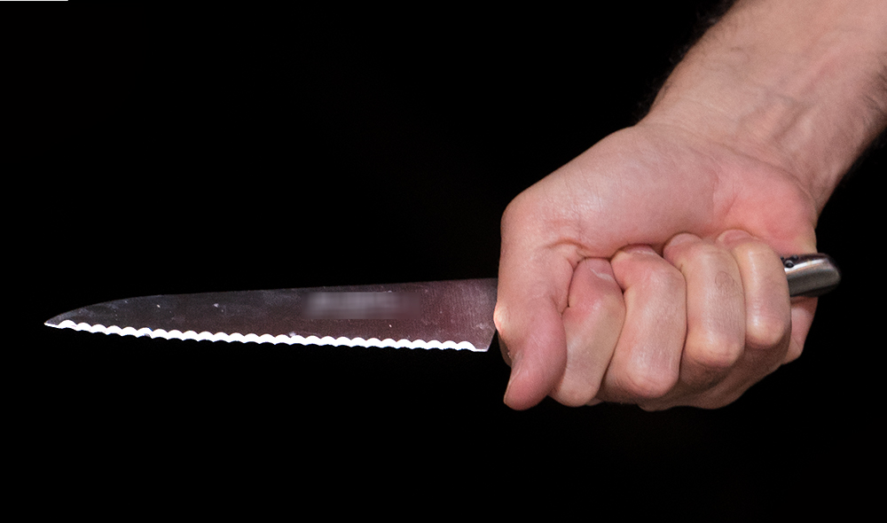 דקירה - סכין - אילוסטרציה (צילום: חי פה)