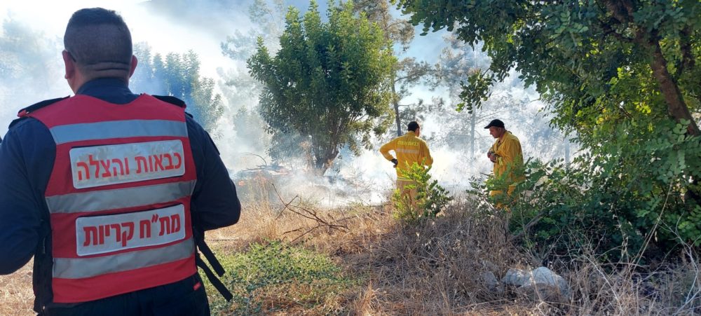 שריפת חורש בקריית טבעון (צילום: כבאות והצלה)