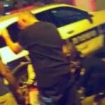 טיפול בשוטר הפצוע: פריצות לדירות בחיפה, מרדף, ירי ושוטר פצוע (צילום: חי פה בשטח)