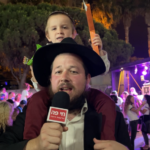 שמחת תורה עם הרב יהודה גינזבורג (צילום: ירון כרמי)