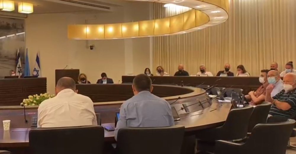 דיון במועצת העיר חיפה (צילום: מיכל ירון)