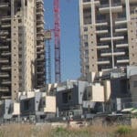 בנייה בטירת כרמל (צילום: ירון כרמי)