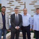 גדעון סער נועד עם אלי דוקורסקי בקריית ביאליק (צילום: דוברות שר המשפטים)