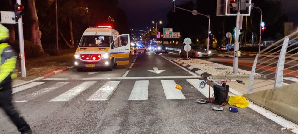 זירת תאונת דרכים - הולך רגל נהרג מפגיעת רכב (צילום: איחוד הצלה)